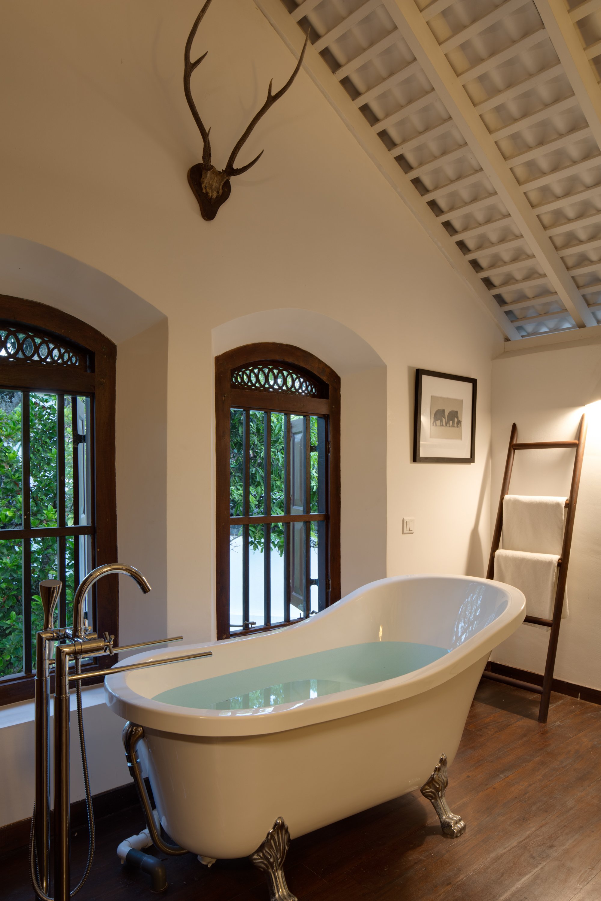 ARCHITECTURAL - RIVER HOUSE